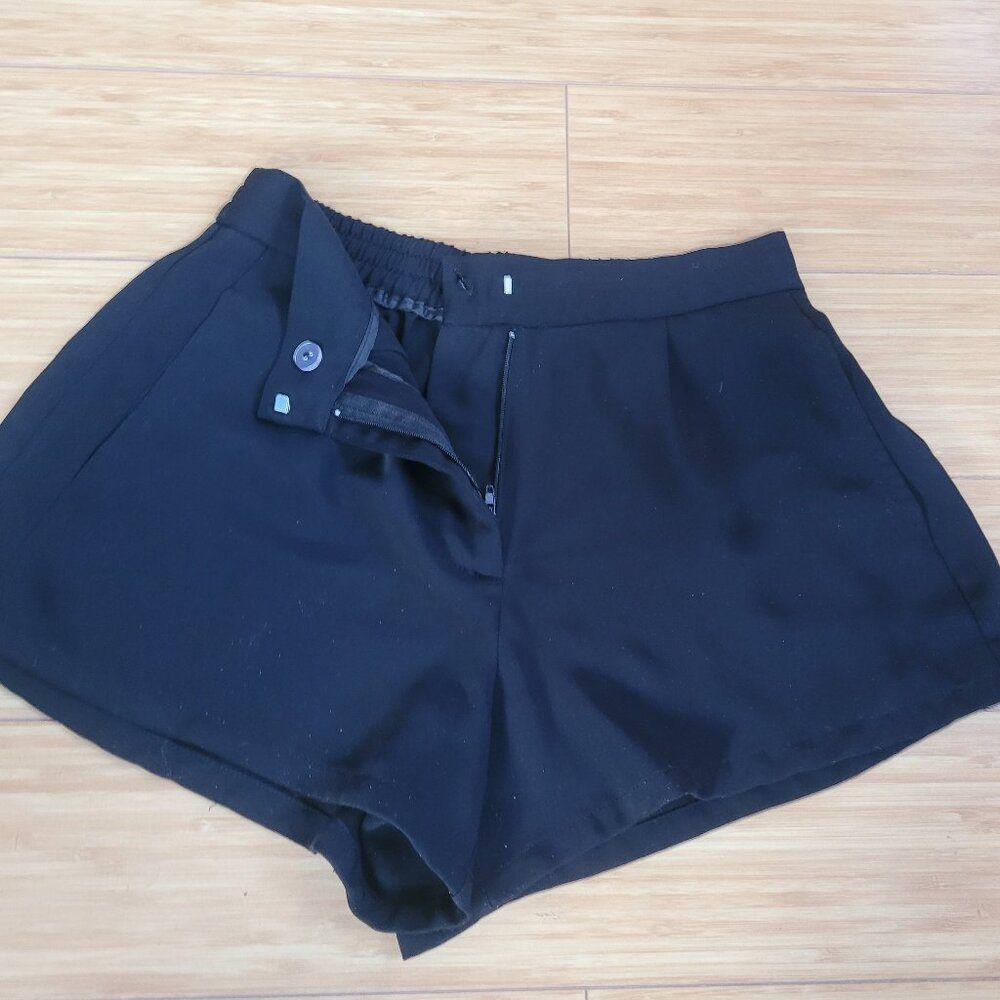Cute high waist flowy shorts